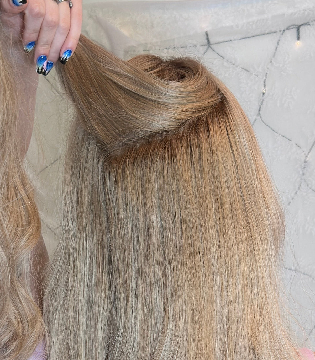 Root colour for wig